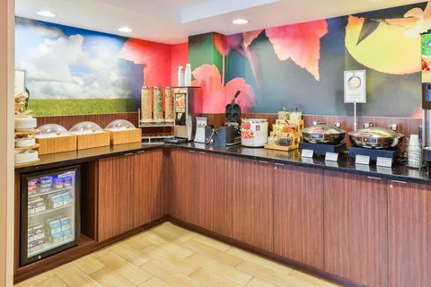 Fairfield Inn Corning Riverside 4