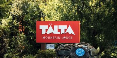Tu00e4lta Lodge, a Bluebird by Lark