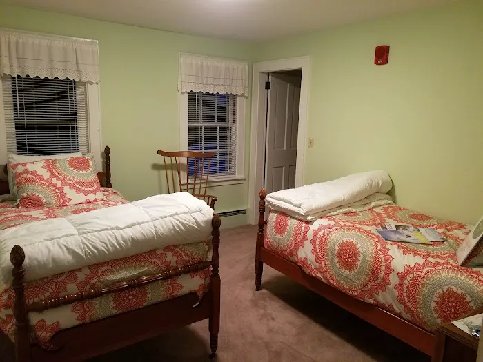 New Hampshire Mountain Inn 4