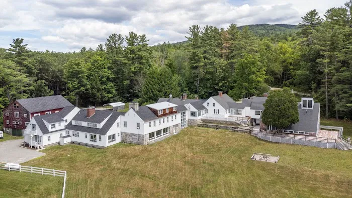 New Hampshire Mountain Inn 4