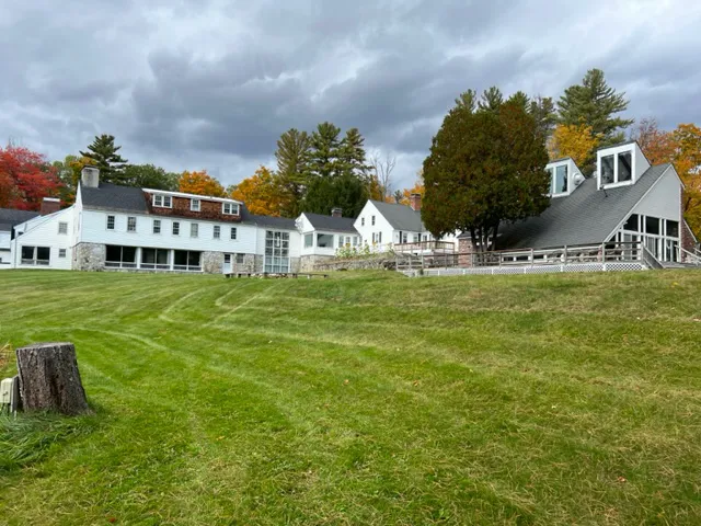 New Hampshire Mountain Inn 4