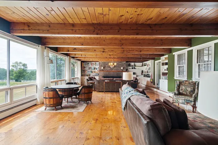New Hampshire Mountain Inn 4