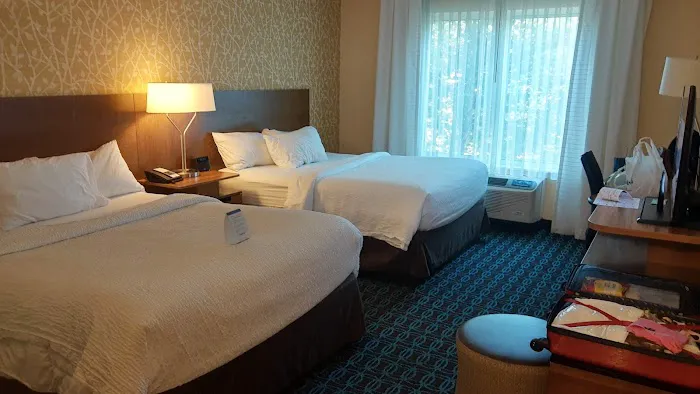 Fairfield Inn & Suites Plymouth White Mountains 4