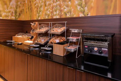 Fairfield Inn & Suites Plymouth White Mountains 4