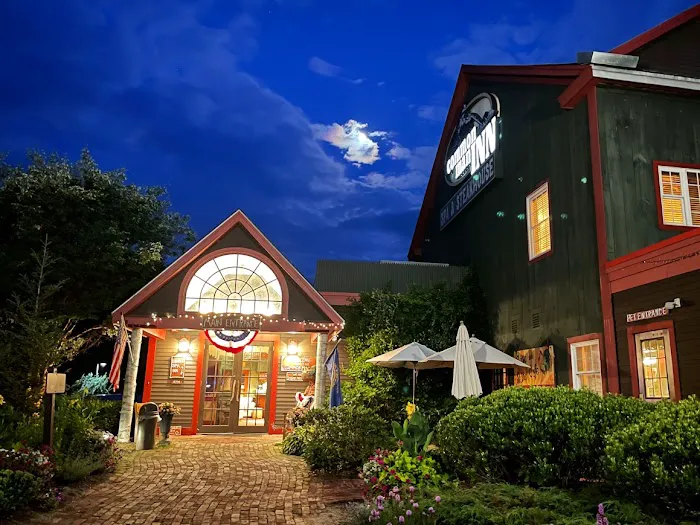 The Common Man Inn & Spa 4