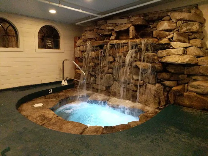 The Common Man Inn & Spa 4