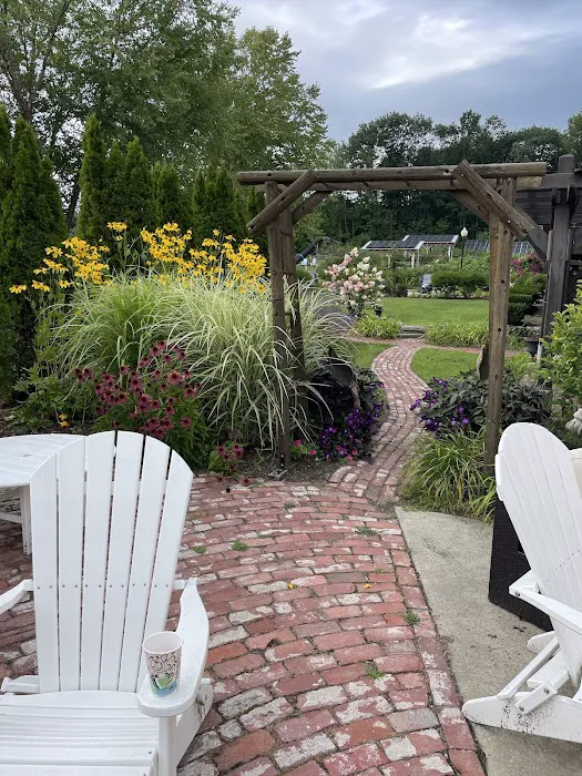 The Common Man Inn & Spa 4