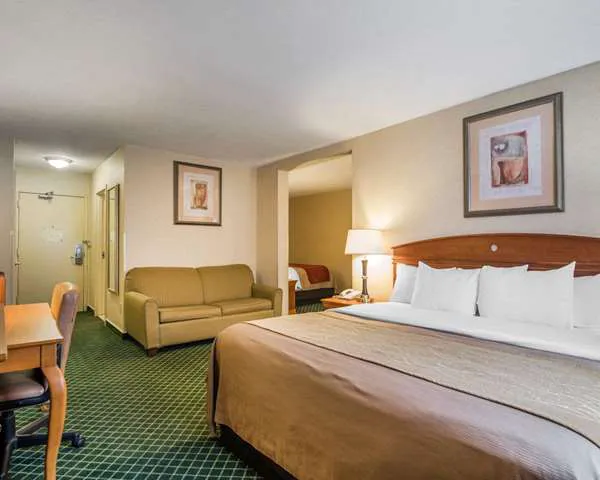 Quality Inn 5