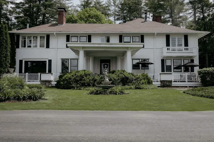 The Manor on Van Horn Estate 4