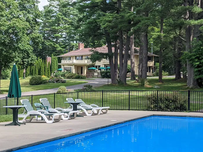The Manor on Van Horn Estate 4