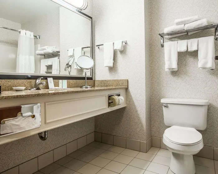 Comfort Inn & Suites Near Burke Mountain 5