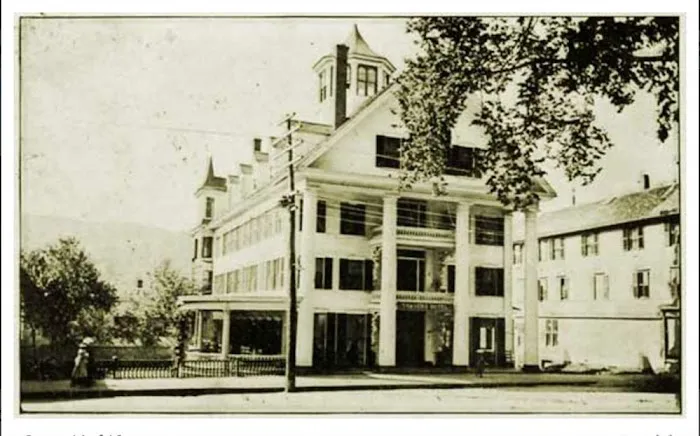 Thayers Inn Hotel 5