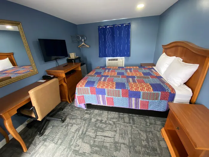 Royal Inn 4
