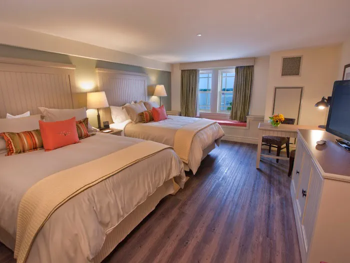 1000 Islands Harbor Hotel 4