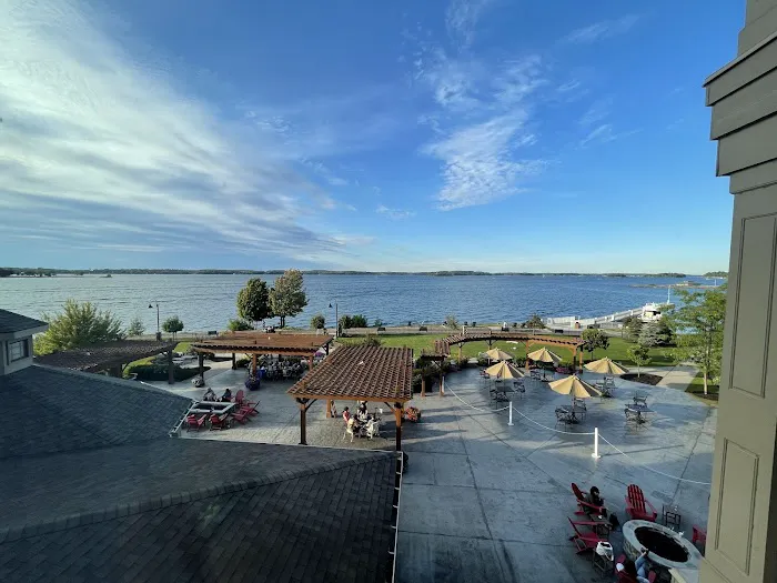 1000 Islands Harbor Hotel 4