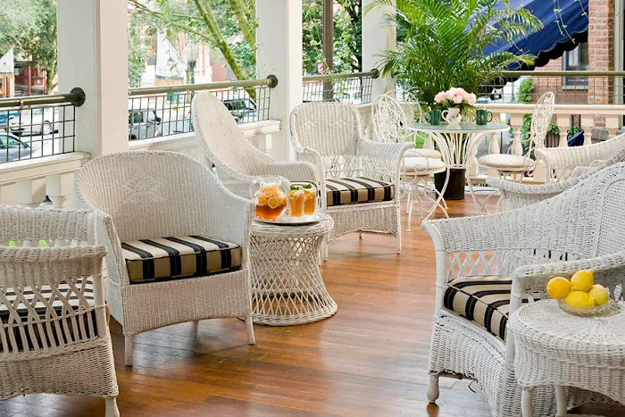 Saratoga Arms Hotel 4