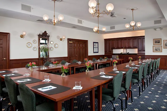 Saratoga Arms Hotel 4