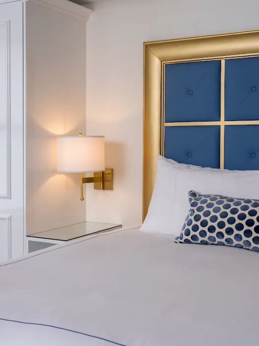 The Adelphi Hotel 4