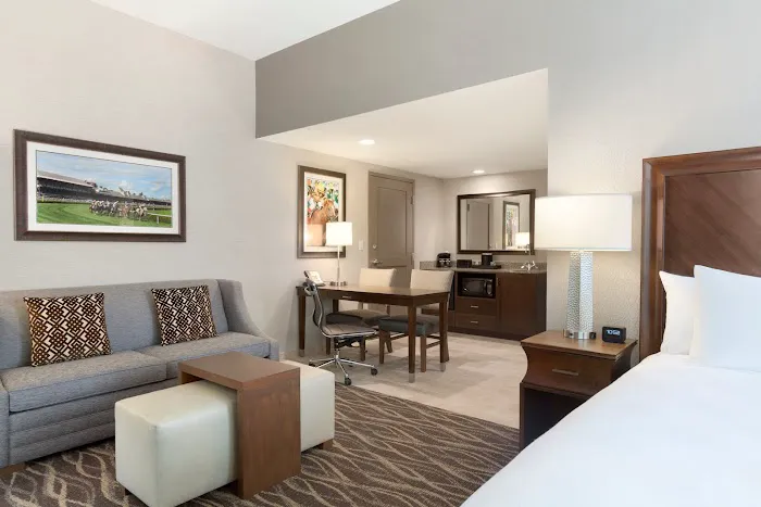 Embassy Suites by Hilton Saratoga Springs 4