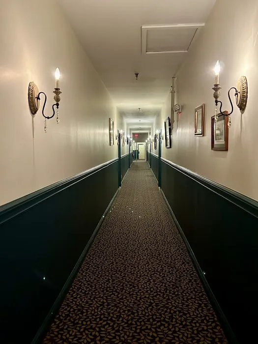 The Inn at Saratoga 4