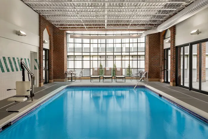 Holiday Inn Saratoga Springs, an IHG Hotel 4