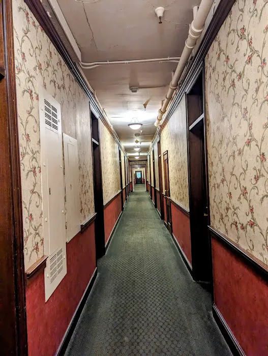 Penn Wells Hotel 4