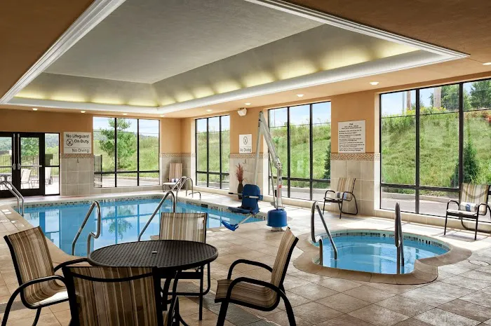 Hampton Inn & Suites Mansfield 4