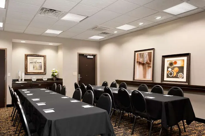 Hampton Inn & Suites Mansfield 4