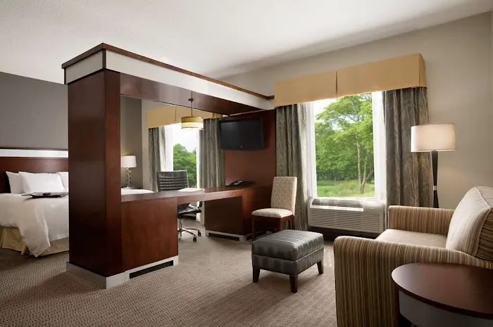 Hampton Inn & Suites Mansfield 4