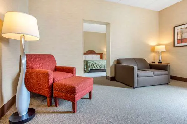 Quality Inn & Suites 4