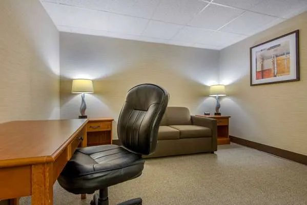 Quality Inn & Suites 4