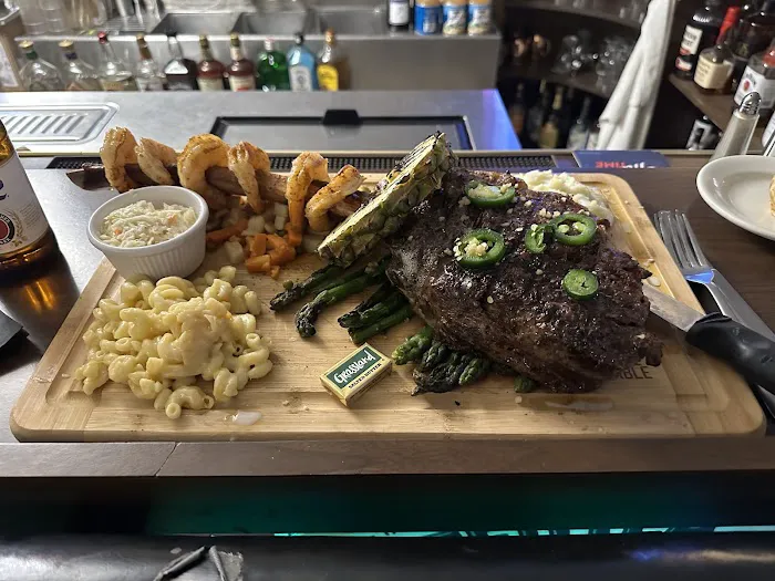 Laurelwood Inn & Steakhouse 4