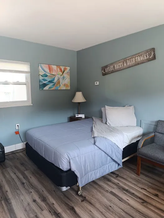Laurelwood Inn & Steakhouse 4
