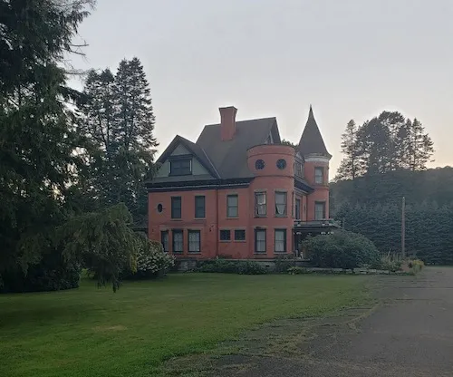 Mill Street Mansion 4