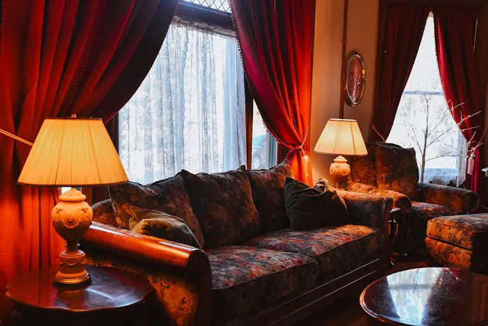 Mill Street Mansion 4