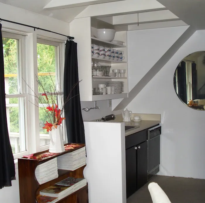 Gail Dupont Guesthouse 4