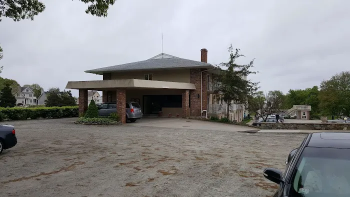 Winnapaug Inn 4