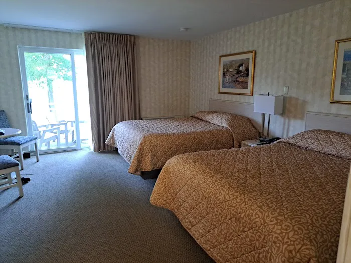 Winnapaug Inn 4