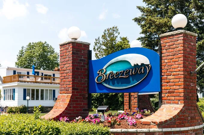 Breezeway Boutique Hotel 5
