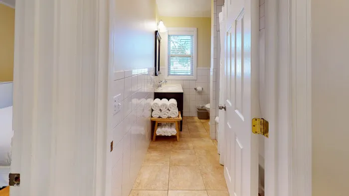 Breezeway Boutique Hotel 5