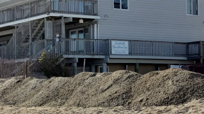 Sandcastle Beachfront Inn 5