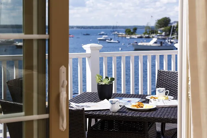 Watch Hill Inn 5