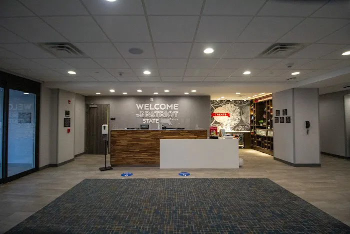 Hampton Inn & Suites North Attleboro 5