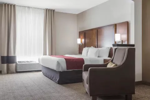 Comfort Suites 4