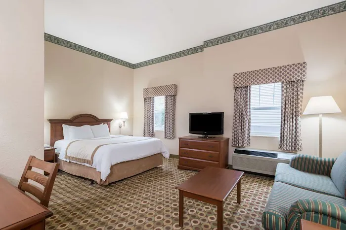 Hawthorn Suites by Wyndham Franklin / Milford Area 4