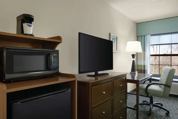 Hampton Inn Franklin/Milford 4