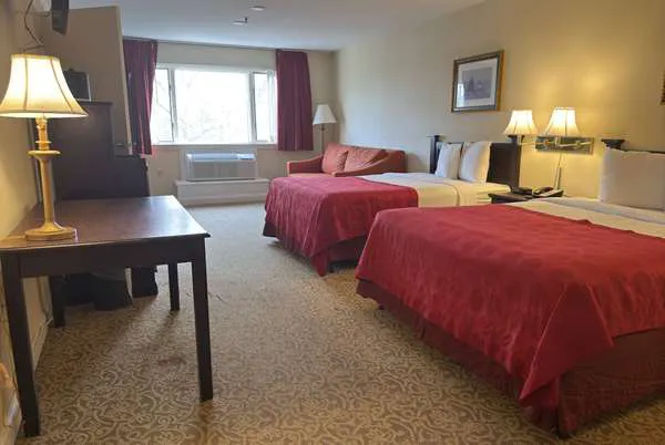 Ramada by Wyndham Seekonk Providence Area 4