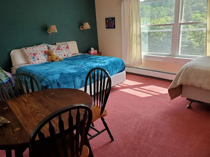 Londonderry Inn 5