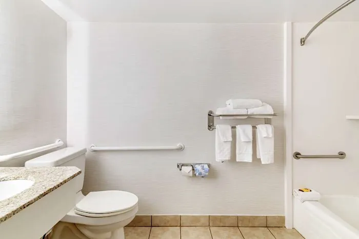 Best Western Springfield Hotel 4