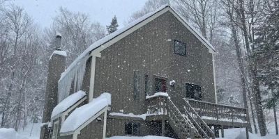 Green Mountain House | Ski-Back Trail & Shuttle to Mount Snow, VT